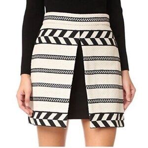 NWT Alice + Olivia Daysi Layered Woven Aztec Print Mini Skirt